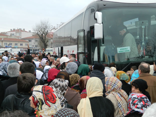 Umrecileri dualarla uğurlandı