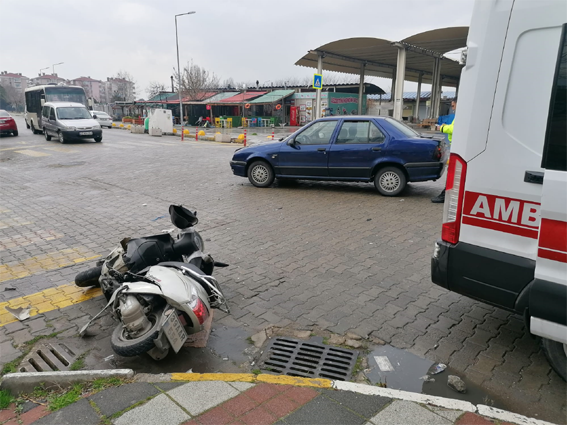 Kazada yaralanan motosiklet sürücüsü kasksız ve ehliyetsiz çıktı