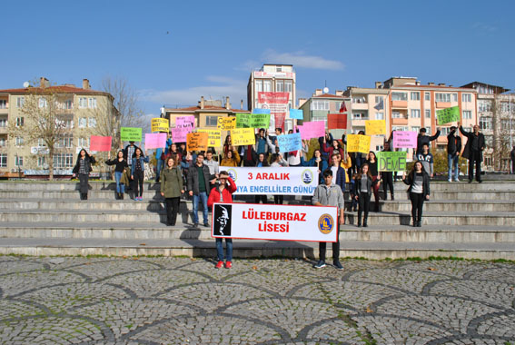 Lise öğrencilerinden “Sessiz Çığlık” yürüyüşü