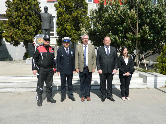 Başarılı polisler ödüllendirildi