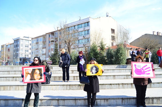 Özgecan ve kadın katilleri protesto edildi