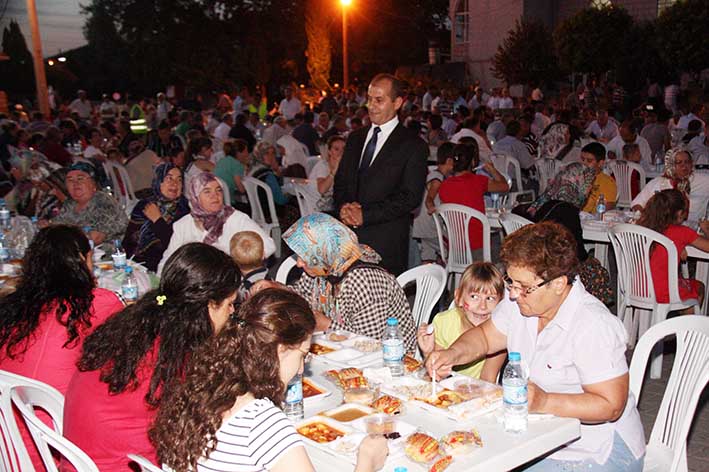 Evrensekiz’de coşkulu iftar 