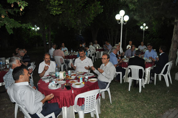 TR YÖRÜKDER’den iftar yemeği