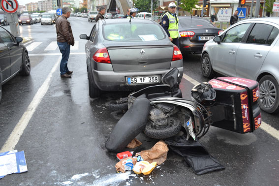 İstasyon Caddesi’nde yaralamalı kaza