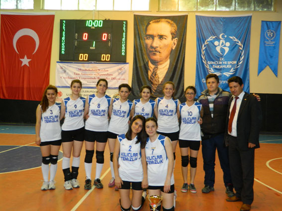 Voleybolda Ticaret Şampiyon