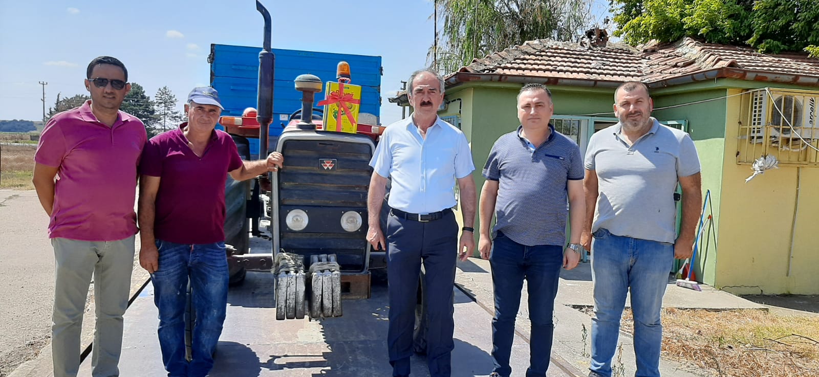 Lüleburgaz’a ilk ayçiçeği Karamusul’dan geldi