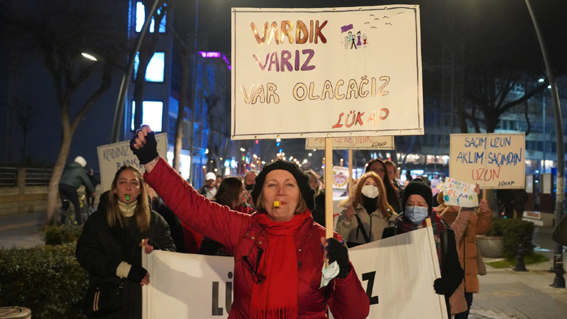 Lüleburgaz’da 8 Mart Gece yürüyüşü düzenlendi 