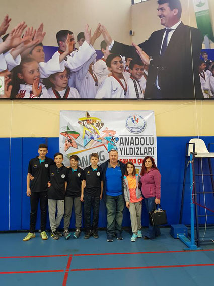 Eskitaşlı Ortaokulu Badminton Takımı Bursa’da 3. oldu