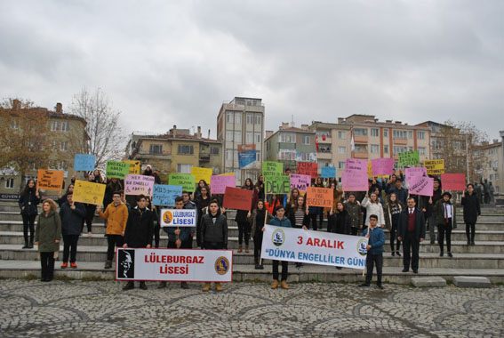 Öğrencilerden “Sessiz Çığlık” yürüyüşü