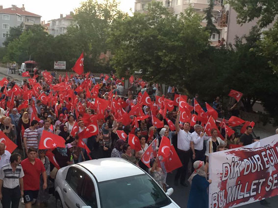 Lüleburgaz AK Parti’nden Demokrasi Yürüyüşü