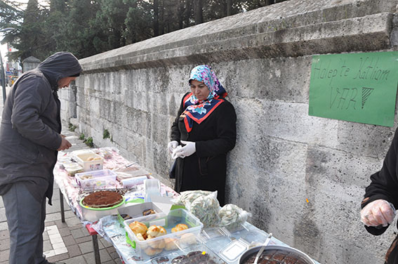 Halep’e yardım kermesi açıldı