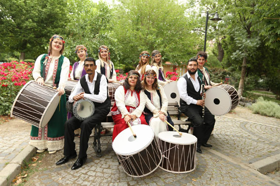 Kadın Ritim Grubu’ndan çocuklara burs desteği