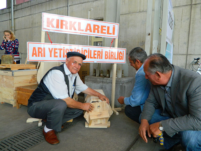 Arı Yetiştiricileri Fuar’da