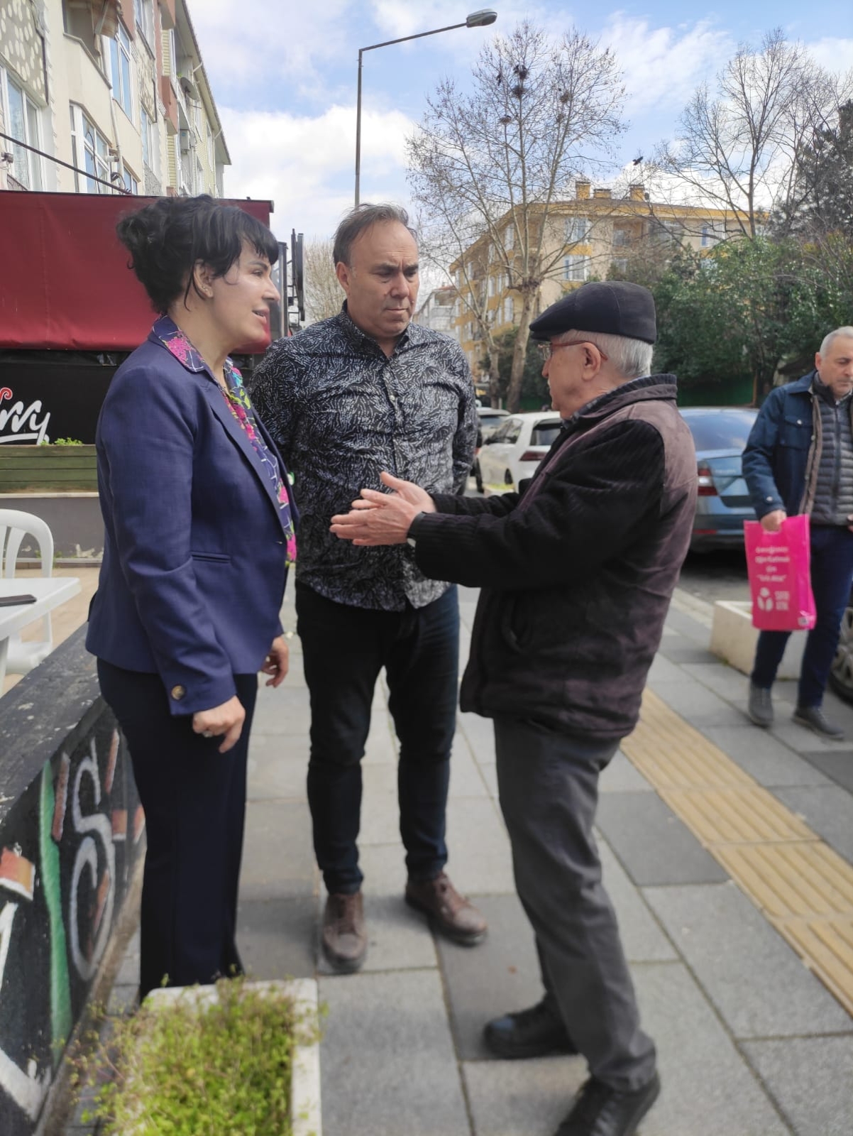 LÜLEBURGAZ HALKININ SESİ OLMAYA GELDİM 