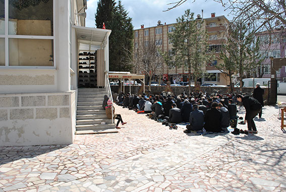 Hacı Şükrü Ersoy Camii’nde Şehitler için 32 adet Hatim okundu