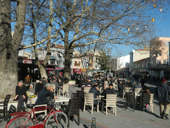 Lüleburgazlılar güzel havanın keyfini çıkardı