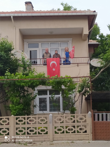 19 Mayıs coşkusu balkonlardan taştı