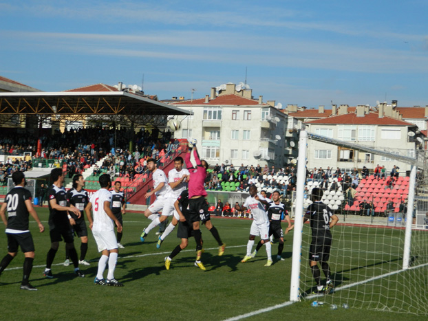 Lüleburgazspor Çerkezköyspor’u konuk ediyor