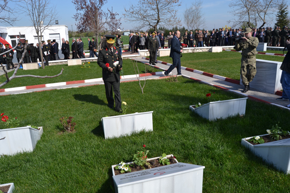 Çanakkale Şehitleri törenle anıldı