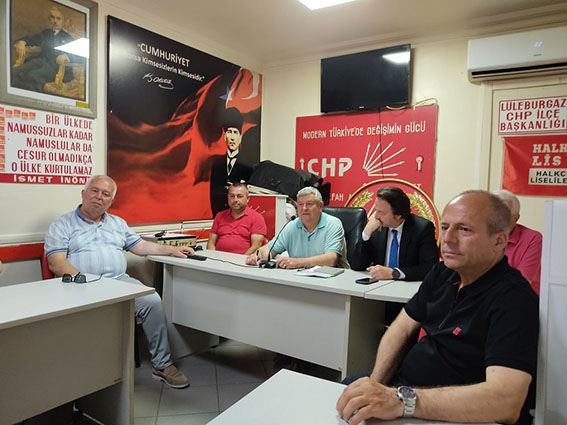 Büyükkarıştıran zaferi ardından CHP Pazartesi toplantısı gerçekleşti