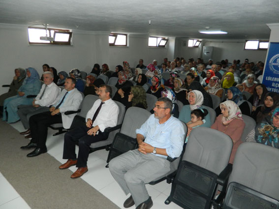 “Cami ve Hayat” konulu konferans düzenlendi