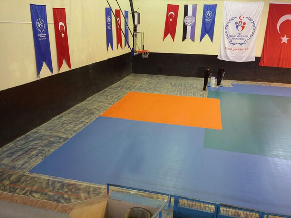 Kapalı Spor Salonu’nda tadilat