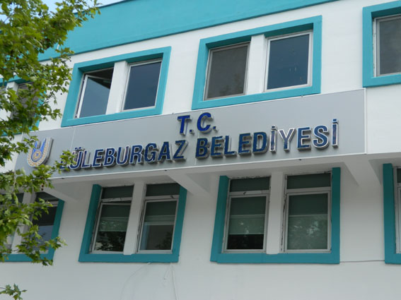 Belediye tabelasına T.C ibaresi eklendi