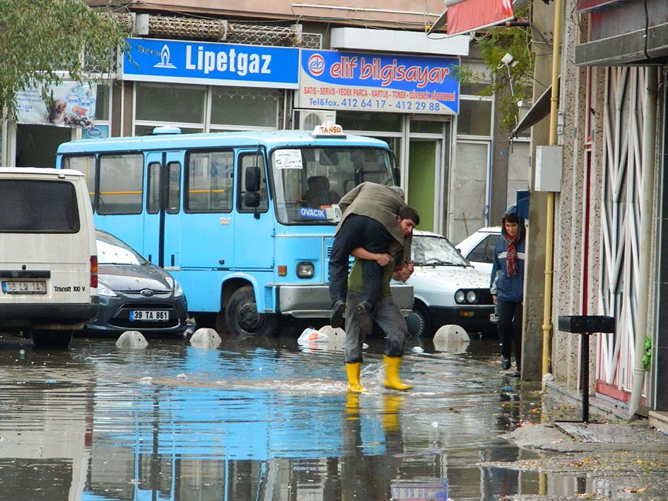 Yağmur yağdı böyle oldu