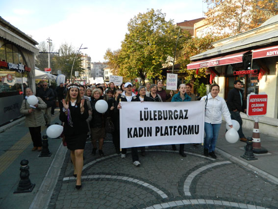 Lüleburgazlılar kadın şiddetine ‘dur’ dedi