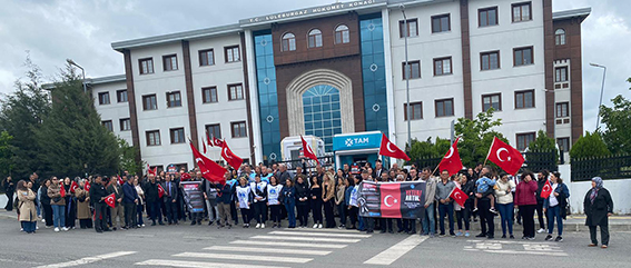 Türk Eğitim Sen’li öğretmenler iş bıraktı