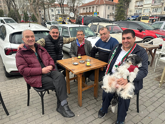 “Hayvan sever başkan adayı Serhat Paksoy”