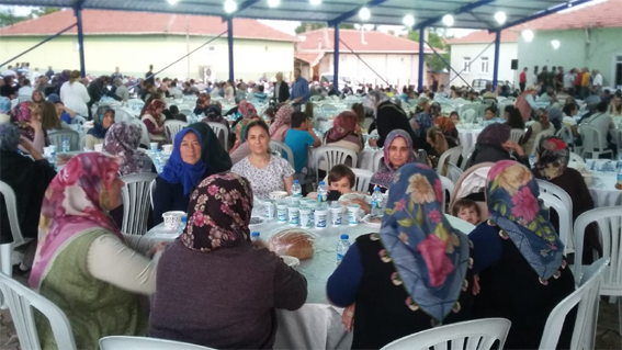 Hamitabat’ta iftar yemeği verildi