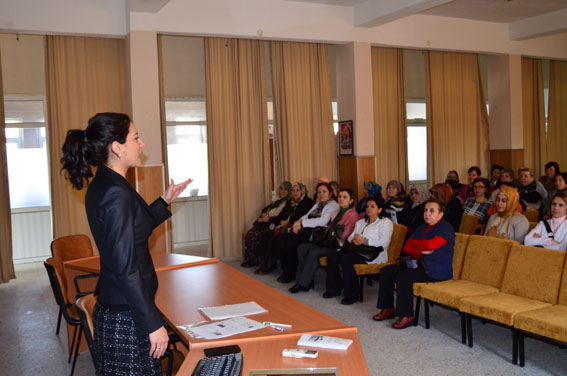 “Aile İçi İletişim” konulu seminer düzenlendi