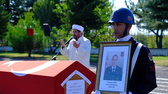 Lüleburgaz’da şehit olan Uzman Çavuş son yolculuğuna uğurlandı