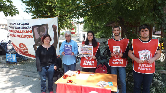 Vatan Partisi Kongre Meydanında stant açtı