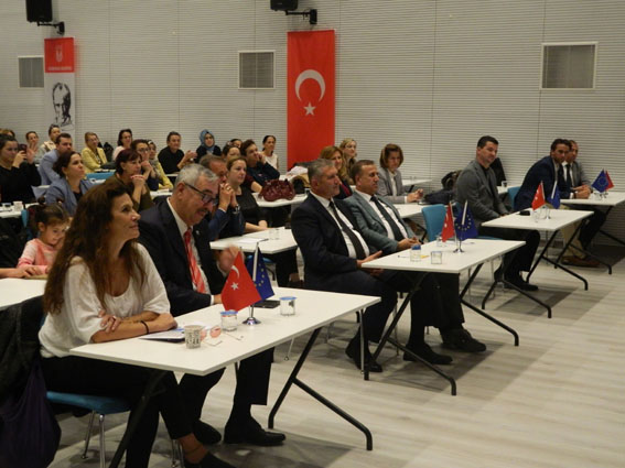 Lüleburgaz’da sanat semineri