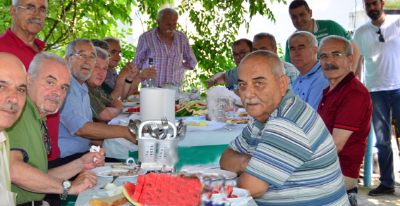 68 ve 69 Lüleburgaz Lisesi Mezunları yemekte buluştu