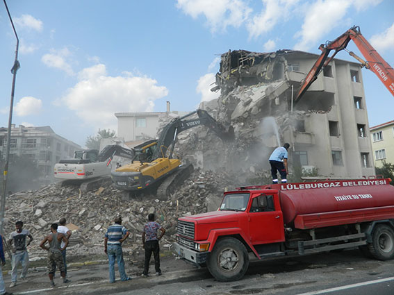 Kentsel dönüşüm kapsamında yıkıldı