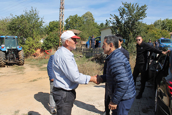 Vali Ekici, hafta sonunda en büyük en küçük ilçeyi ziyaret etti