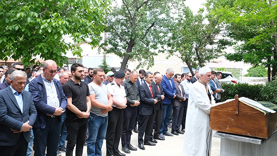 Vali Ekici,  Mehmet Ali Hınız’ın cenaze törenine katıldı