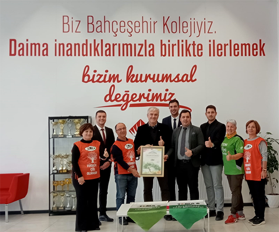 Bahçeşehir Koleji TEMA gönüllüsü oldu