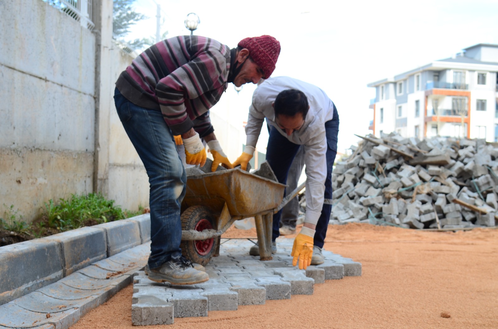 Lüleburgaz’da parke taş çalışması