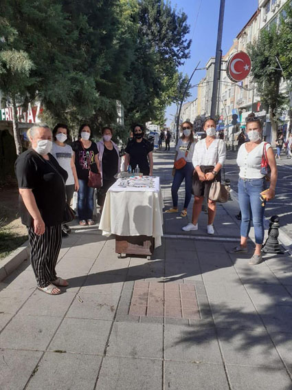 Emek Pazarı yeniden stant açtı