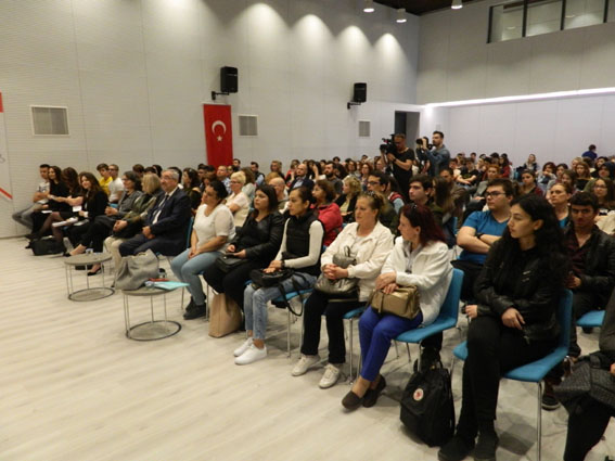 LYKA’da “Geleceği Değiştirenler” konferansı yapıldı