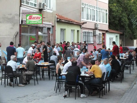 Tayfa Grubu’ndan Sokak İftarı