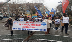 MEMUR SENDİKALARI HÜKÜMETİ PROTESTO