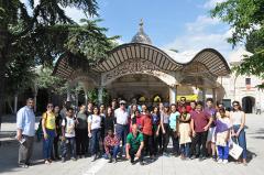 Hintli öğrencilerden Sokollu Cami’ne ziyaret