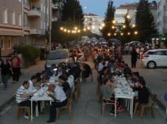 Halebak Sokak Gençlerinden iftar