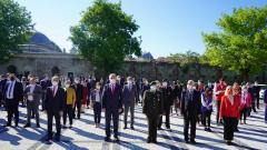 19 Mayıs kutlamaları çelenk töreni ile başladı