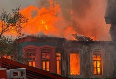 Kırklareli'nde tarihi binada çıkan yangın söndürüldü